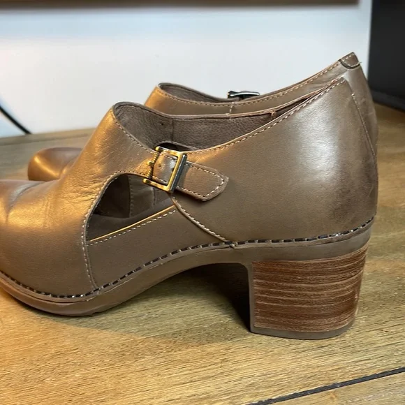 Dansko Brown Leather Heeled Mules - Picture 3 of 10